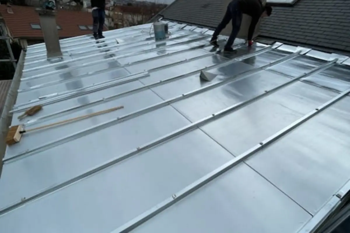 NET TOITURE – 5 min | NET TOITURE 77 | Votre spécialiste de la couverture de toit 77 et de la rénovation 77 en Seine-et-Marne